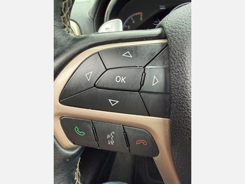 Jeep Grand Cherokee 3.0 V6 CRD Overland SUV 5dr Diesel Auto 4WD Euro 6 (247 bhp) 44