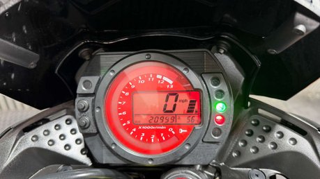Kawasaki Z 2006 ONLY 20K MOT AUGUST 2027 NAKED 750CC 25