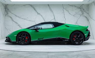 Lamborghini Huracan LP 640-4 EVO SPYDER 60th Anniversary Edition 7