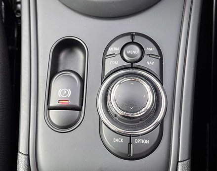 Mini Countryman 1.5 Countryman Cooper Classic Auto 5dr 64