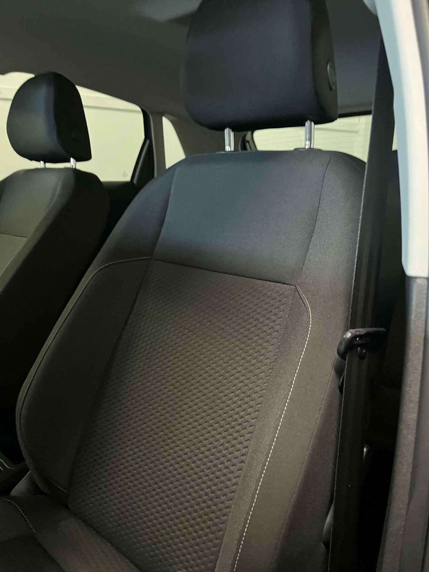 2021 Volkswagen Polo — image 29