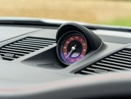 Porsche 911 Targa 4 GTS PDK 13