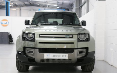 Land Rover Defender D300 X-dynamic HSE - Air Suspension and Electric Tow Bar 9