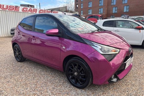 Toyota Aygo VVT-I X-CITE.. 5 MAIN DEALER SERVICES.. REVERSING CAMERA.. A/C.. 1 PREVIOUS 1