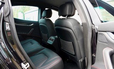 Maserati Ghibli S V6 16