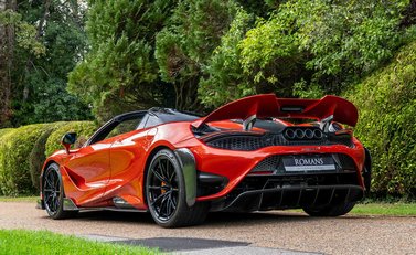McLaren 765LT Spider 5
