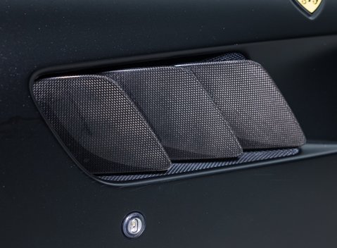 Ferrari GTC4 Lusso T 33