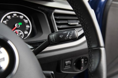 Volkswagen Polo SE TSI DSG 17