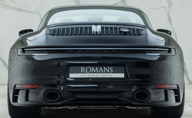 Porsche 911 Targa 50 YEARS PORSCHE DESIGN EDITION (992) 11