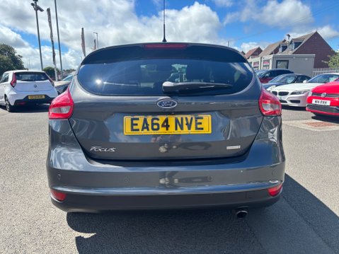Ford Focus TITANIUM X 8