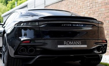 Aston Martin DBS Superleggera 23