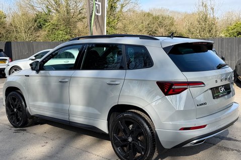 Skoda Karoq SPORTLINE TSI DSG AUTOMATIC - METEOR GREY -PAN ROOF -APPLE CARPLAY 2