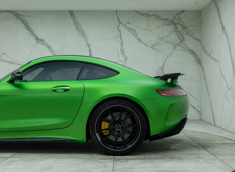 Mercedes-Benz AMG GT R 34