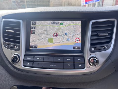 Hyundai TUCSON CRDI SE NAV BLUE DRIVE 18