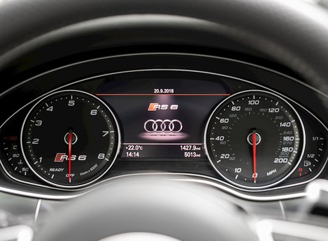 Audi RS6 Avant 16