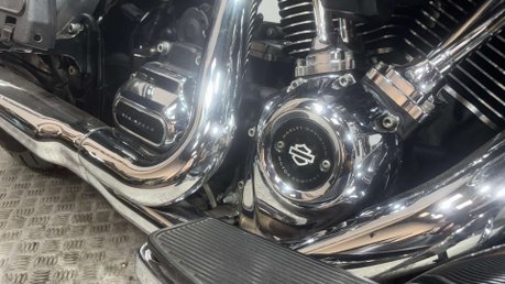 Harley-Davidson Touring 1745 FLHR ROADKING 2017 8K CUSTOM BAGGER MOT 1 OFF BIKE 15