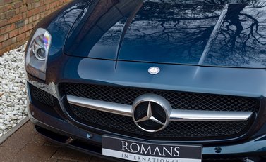 Mercedes-Benz SLS AMG 24