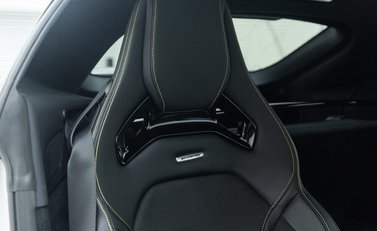 Mercedes-Benz AMG GT R Premium 10