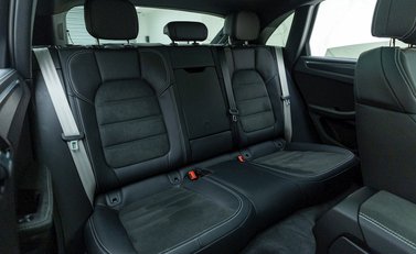 Porsche Macan GTS 12