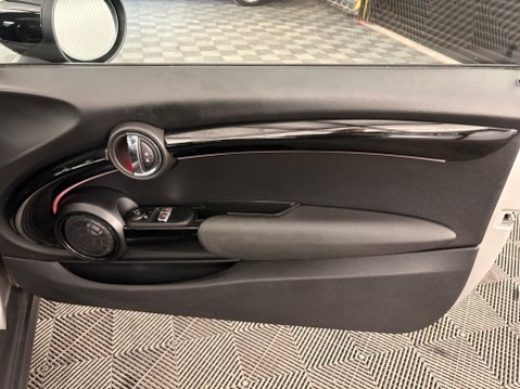 Mini Hatch Cooper SE 32.6kWh Level 3 Auto 3dr 37