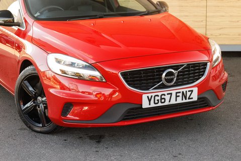 Volvo V40 T2 R-DESIGN NAV PLUS 10