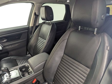 Land Rover Discovery Sport 2.0 Discovery Sport SE D Auto 4WD 5dr 37