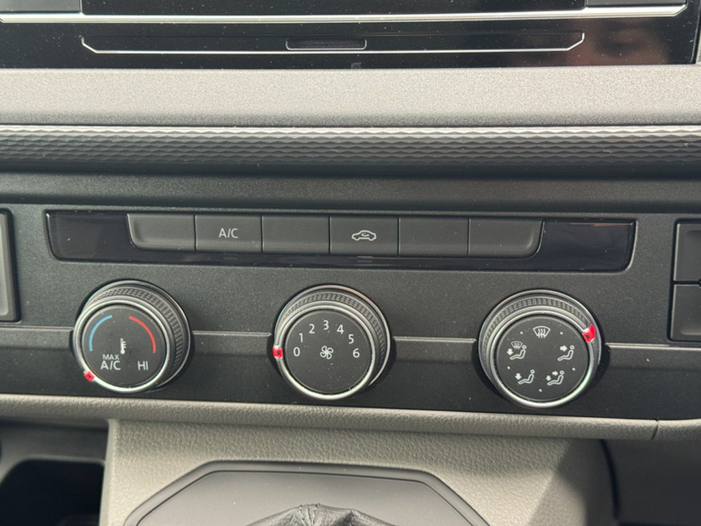 2024 Volkswagen TransporterCrew Cab AUTO SWB L1H1 LHighline T32 A/C Alloys Camera Sensors EURO 6 — thumbnail 36 of 51