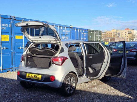 Hyundai i10 1.2 Premium SE Hatchback 5dr Petrol Auto Euro 6 (87 ps) 16