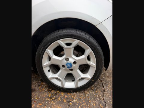 Ford Ka 1.2 Metal Euro 5 (s/s) 3dr 9