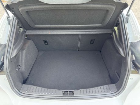 Ford Focus 1.0 Focus ST-Line 5dr 38