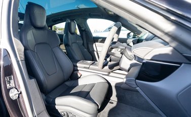 Porsche Taycan Turbo S 11