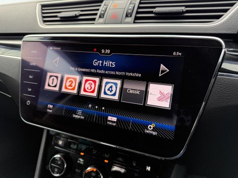 Skoda Superb 2.0 TSI Laurin & Klement Hatchback 5dr Petrol DSG Euro 6 (s/s) (190 ps) 46