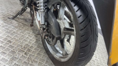 Hyosung Cruise 2002 31K PROJECT BIKE CRUISER 125CC SPARES OR REPAIR 24