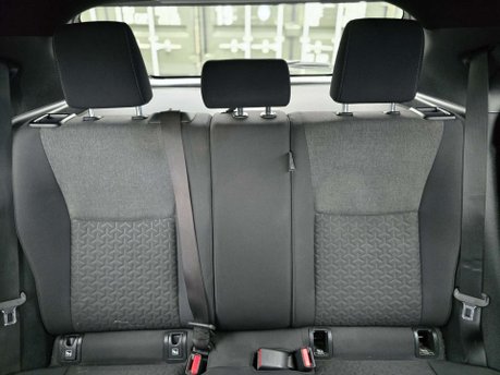 Toyota Yaris Cross 1.5 VVT-h Design SUV 5dr Petrol Hybrid E-CVT Euro 6 (s/s) (116 ps) 50