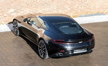 Aston Martin DB11 Launch Edition 9