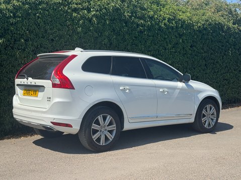 Volvo XC60 2.4 D5 SE Lux Nav SUV 5dr Diesel Auto AWD Euro 6 (s/s) (220 ps) 4