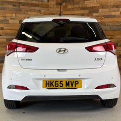 Hyundai i20 1.2 Premium Hatchback 5dr Petrol Manual Euro 6 (84 ps) 3
