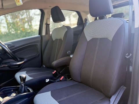 Ford Ecosport 1.5 TDCi Titanium 2WD Euro 5 5dr 23