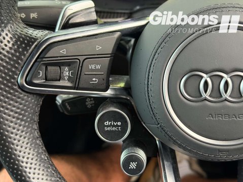 Audi R8 5.2 R8+ Quattro V10 Semi-Auto 4WD 2dr 26