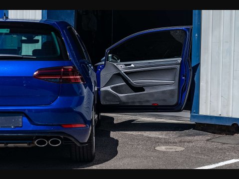 Volkswagen Golf 2.0 Golf R TSi 4Motion Semi-Auto 4WD 3dr 8