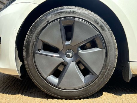 Tesla Model 3 Model 3 Standard Range + 4dr
