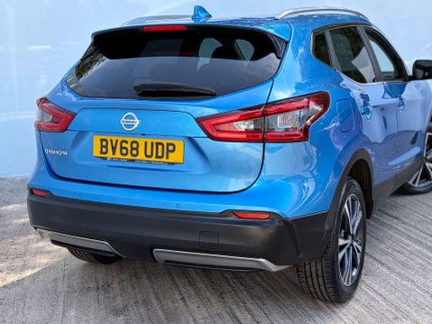 Nissan Qashqai 1.3 Qashqai N-Connecta DiG-T 5dr 30