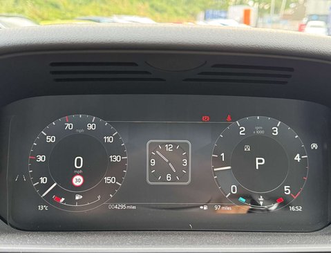 Land Rover Discovery 3.0 Discovery Dynamic HSE D MHEV Automatic 4WD 5dr 16