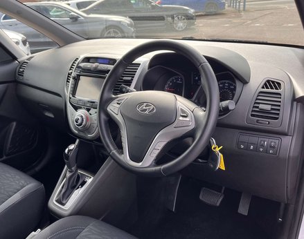 Hyundai ix20 1.6 ix20 SE Nav MPI Auto 5dr 18