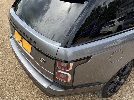Land Rover Range Rover WESTMINSTER BLACK 23