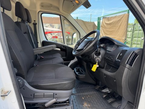 Peugeot Boxer 2.2 BlueHDi 335 Built for Business Low Floor Luton L3 Euro 6 (s/s) 4dr 10