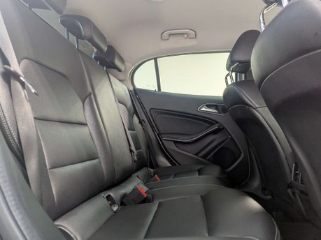 Mercedes-Benz GLA 1.6 GLA 200 Sport 5dr 50