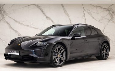 Porsche Taycan 4 CROSS TURISMO 1