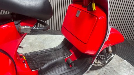Piaggio Vespa PX 2012 19K 1 FORMER OWNER 2T 4 SPEED 2 STROKE CLASSIC SCOOTER 10