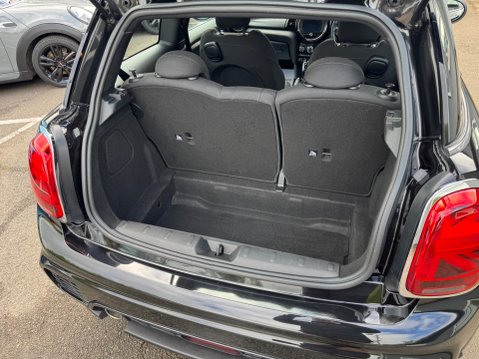 Mini Hatch COOPER 34